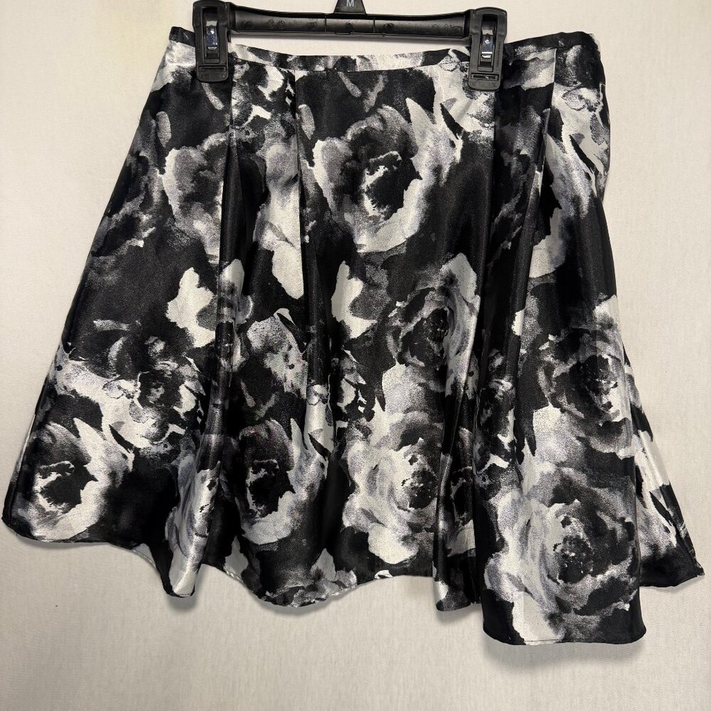 Blondie Nites Stacy Sklar M Black White Floral A-Line Skirt Formal Party